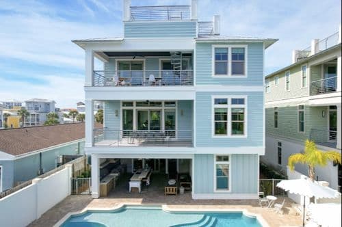 Monarch Manor - Image 1