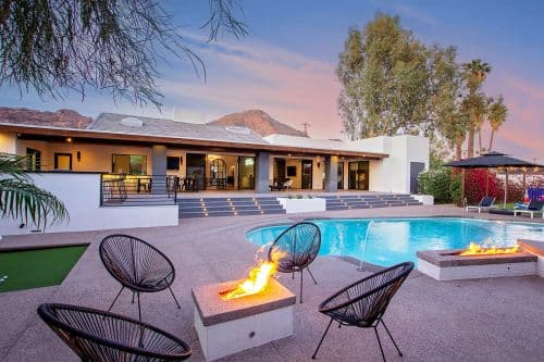 Camelback Manor - Image 1