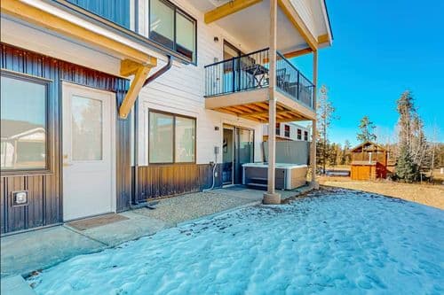 Mellow on Meadow Mile Residence - Image 2