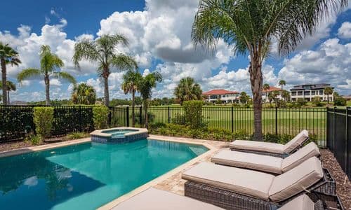 Pines Retreat - Image 1