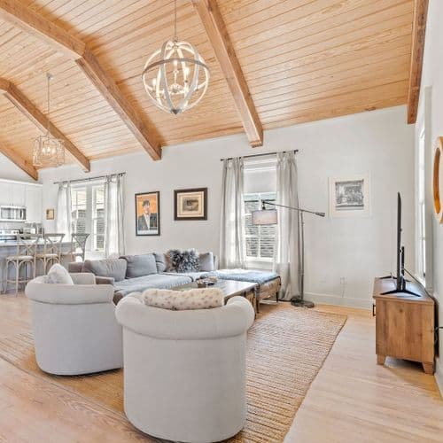 Faire Lounge on Magazine - Image 1