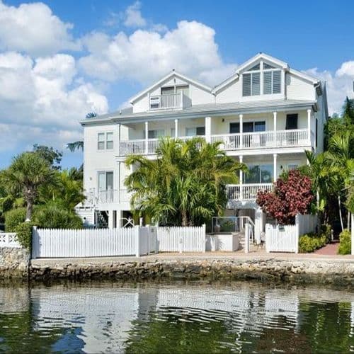 Island Chic - Image 1