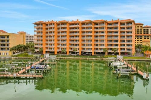 Harborview Grande Residence - Image 39