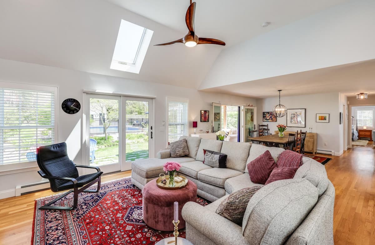 Take a Minott - Image 4