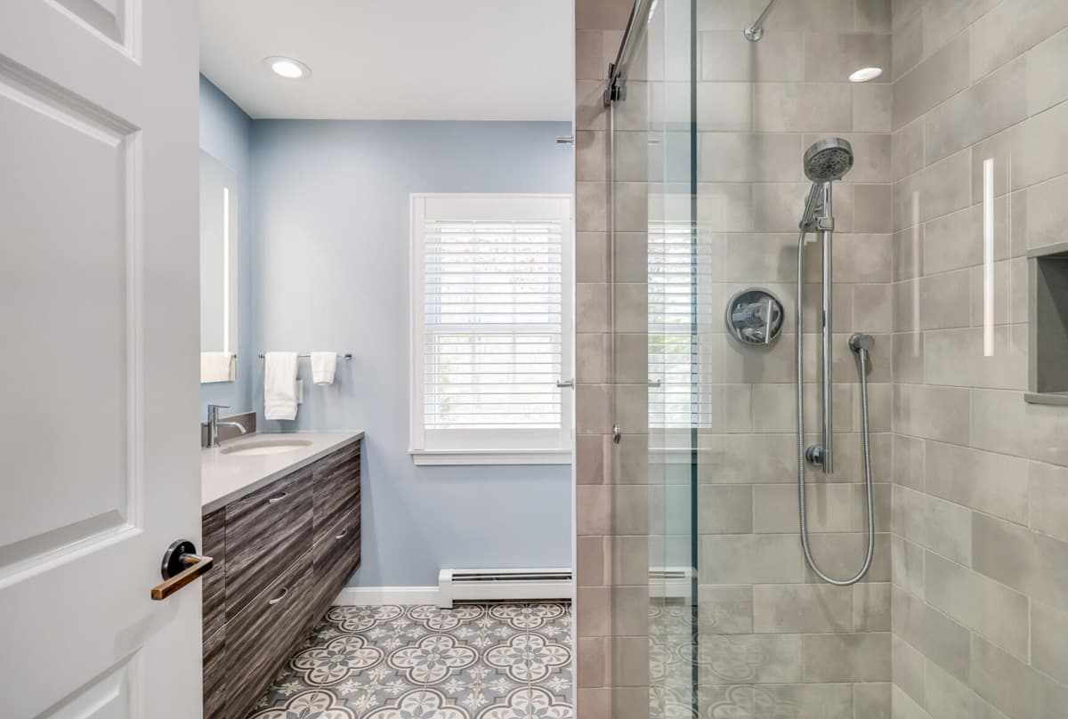 Take a Minott - Image 13