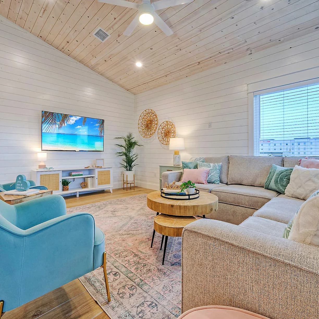 Mint to Be House - Image 4