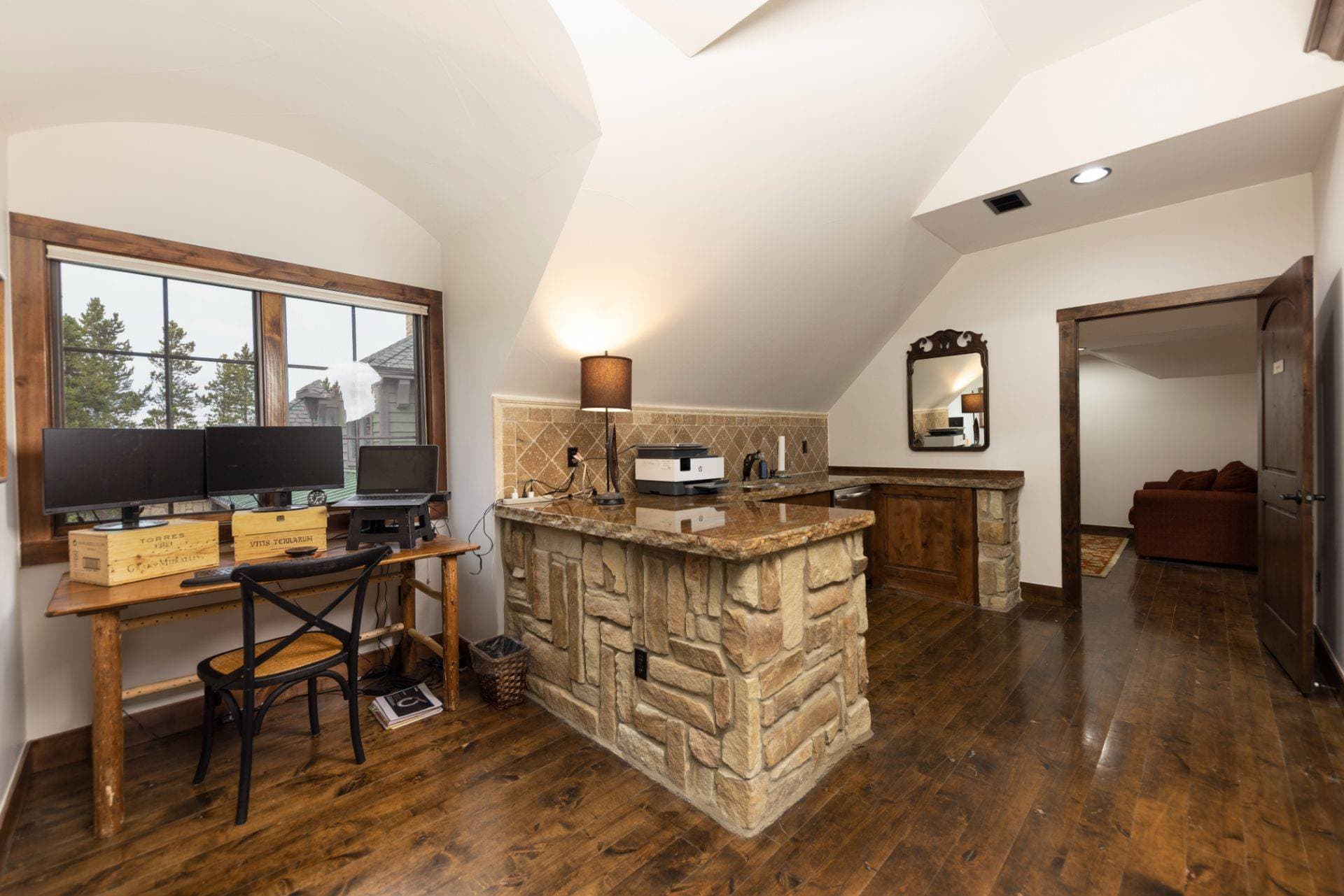 Estate at Baldy Ridge - Image 27