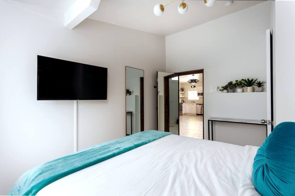 Golden Gem House - Image 42