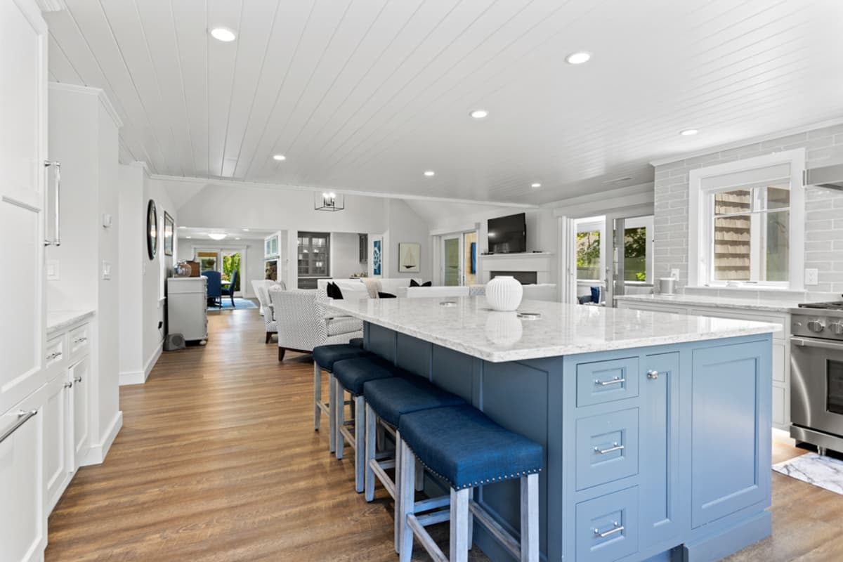 Meeting House - Image 9