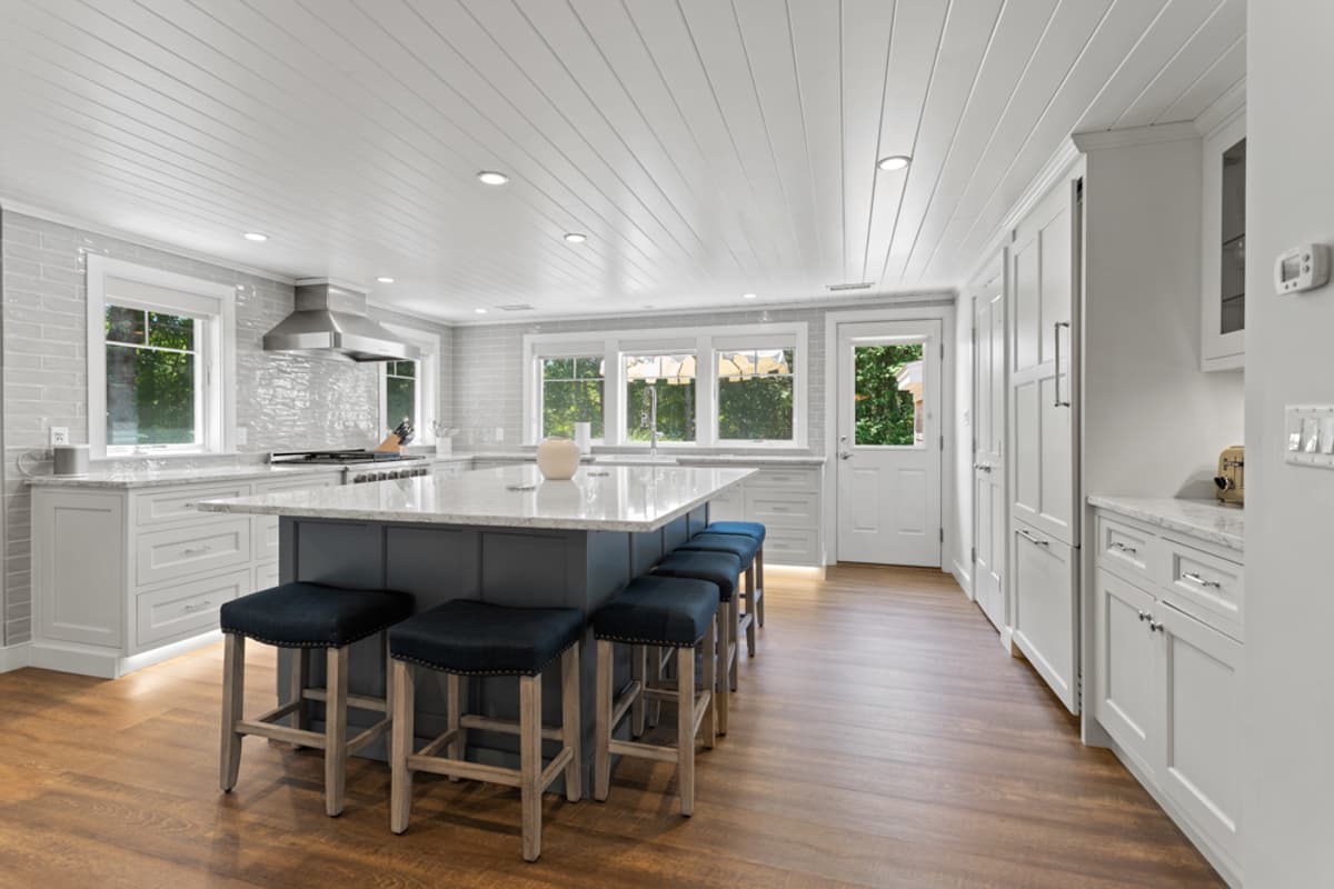 Meeting House - Image 5