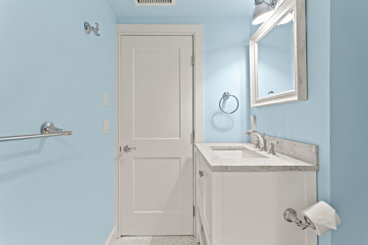 Meeting House - Image 26