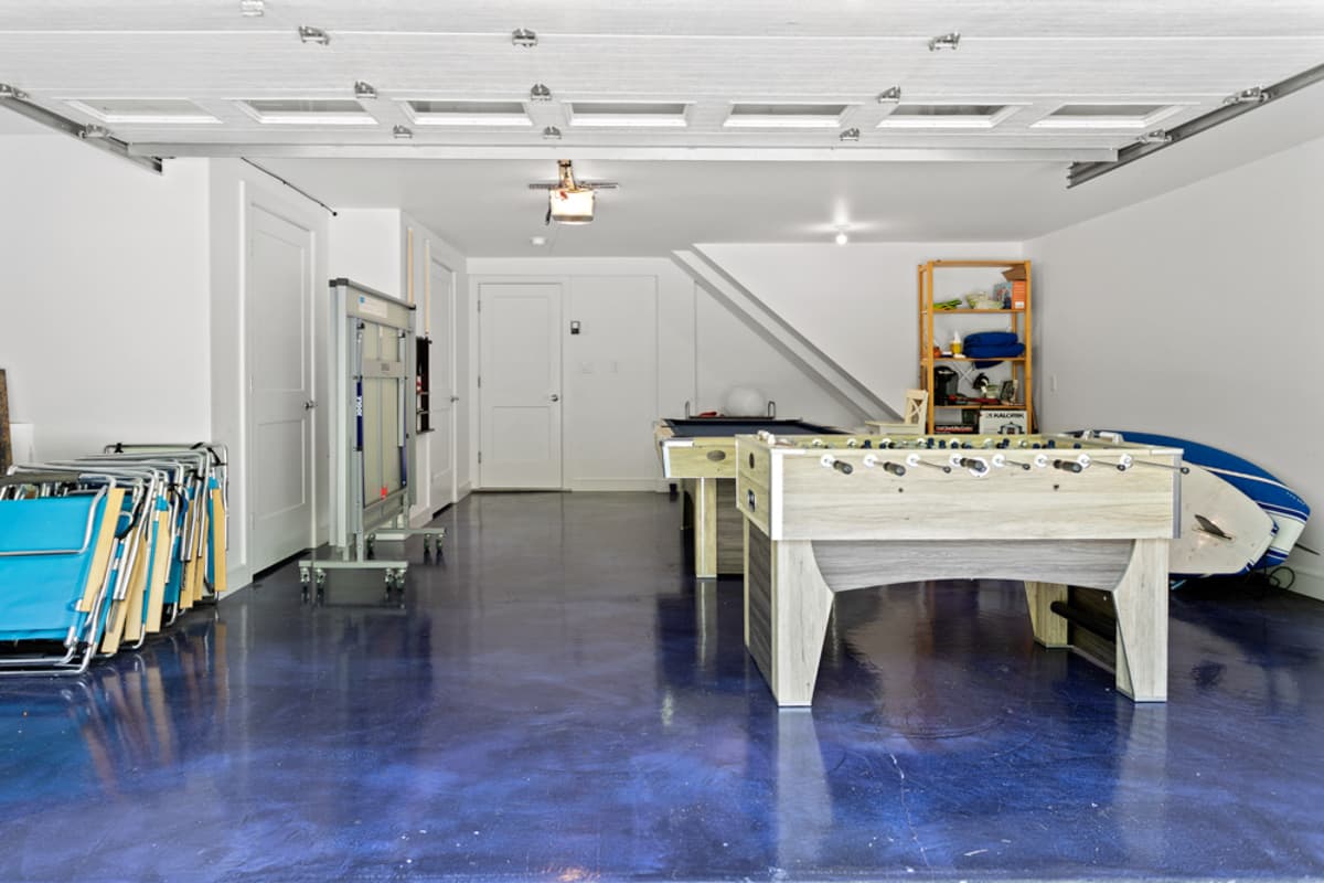 Meeting House - Image 31