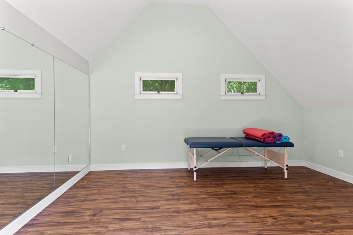 Meeting House - Image 33