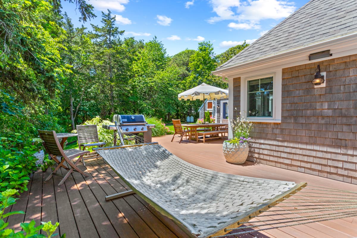 Meeting House - Image 43