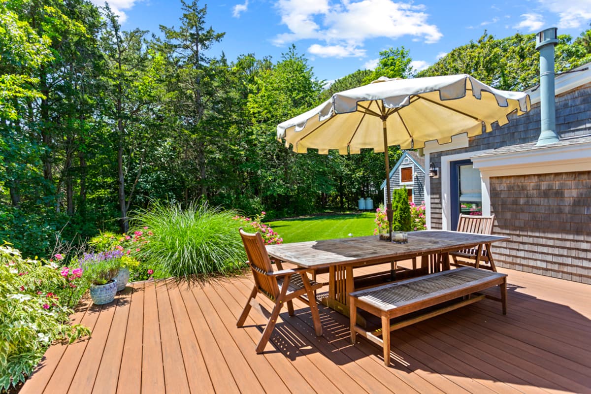 Meeting House - Image 44