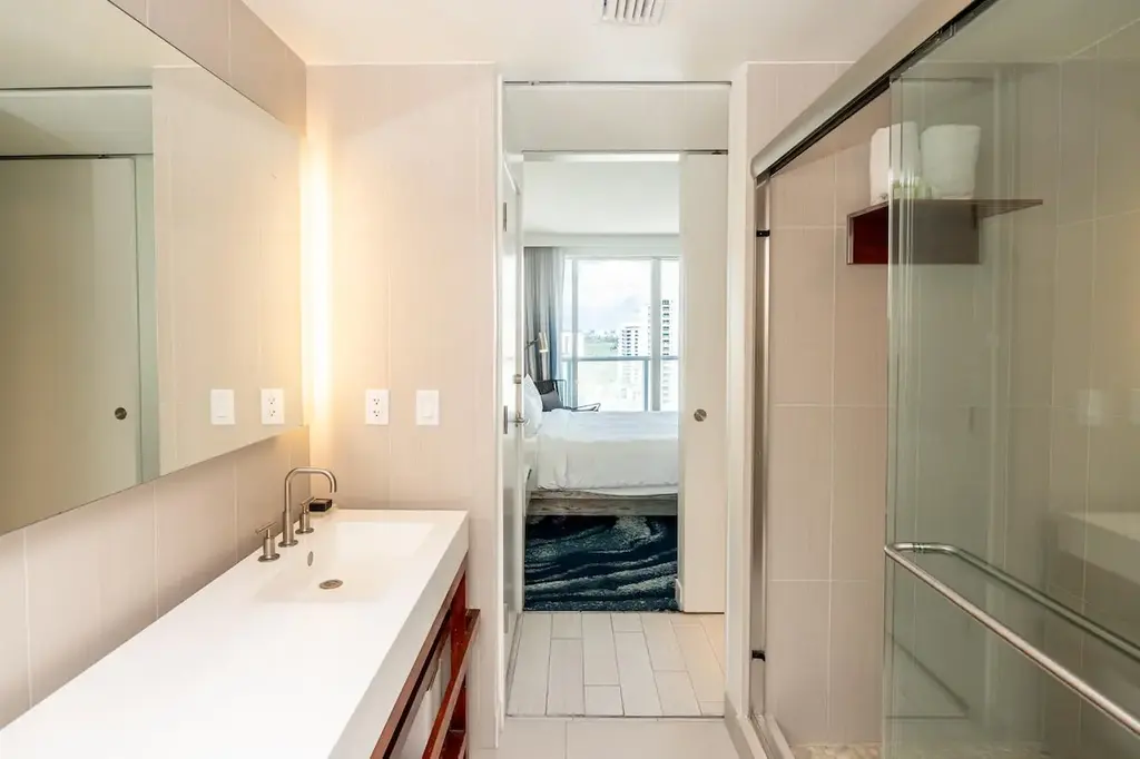 Horizon Condo #2108 - Image 24