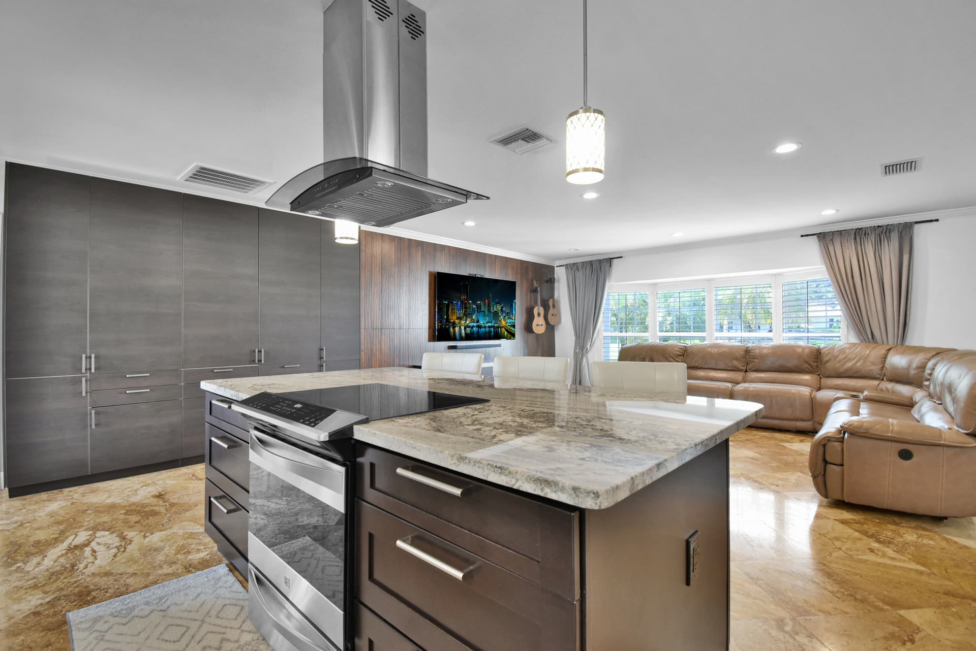 Diane House - Image 10