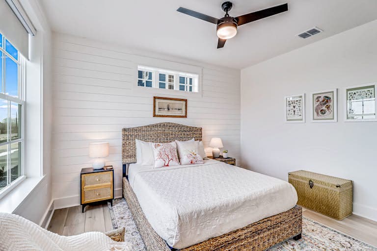 Commodore’s Hideout - Image 35