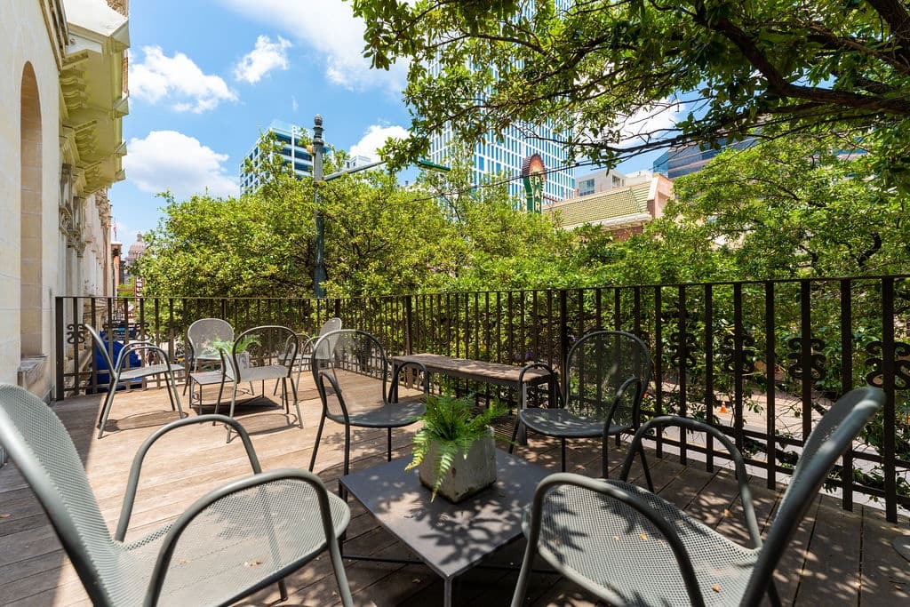 Loft On Congress Home - Image 40