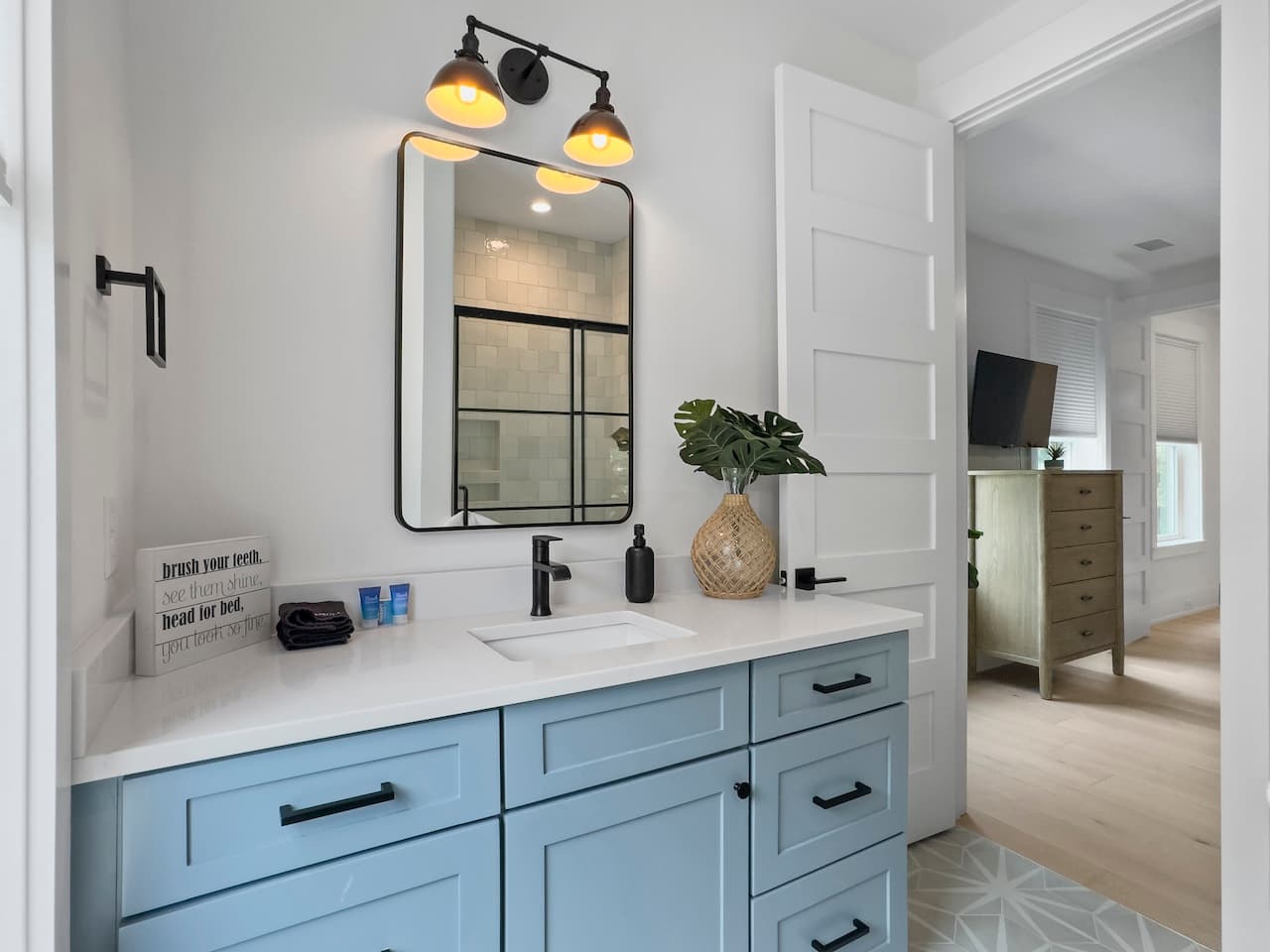 Amalfi Palms - Image 52