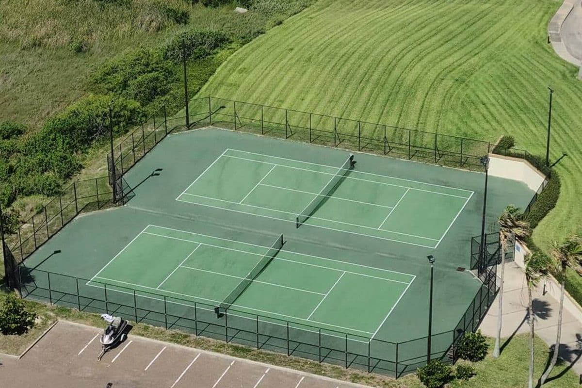 Bridgepoint Residence - Image 38