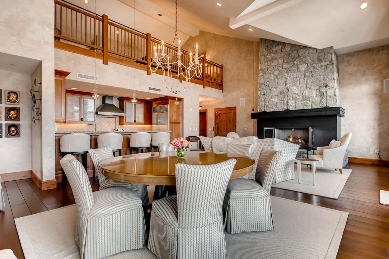 Snowflake Chateau At Hummingbird Lodge - Image 5