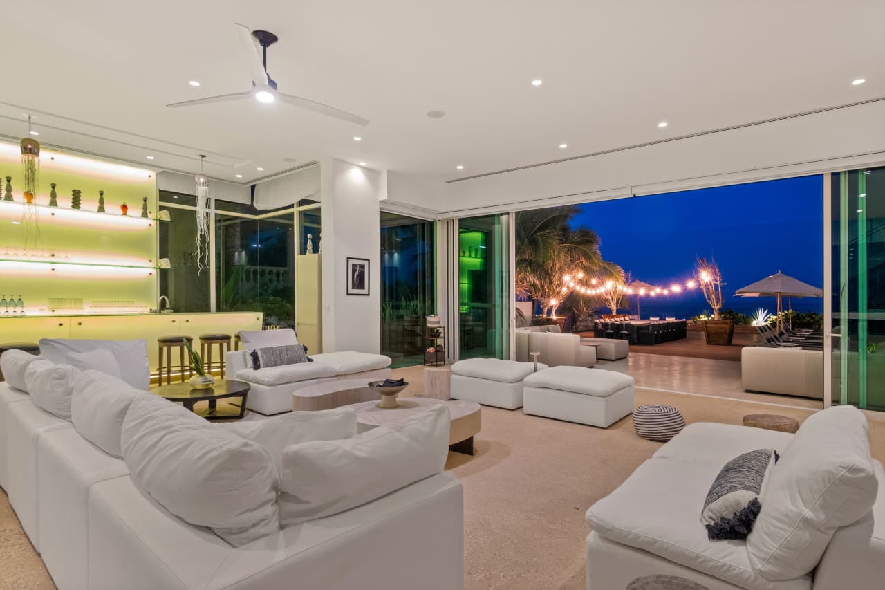 Private Beachfront in Palmilla - Image 26