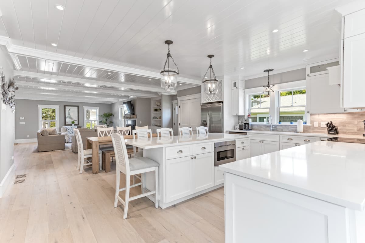 Shore Daze - Image 12