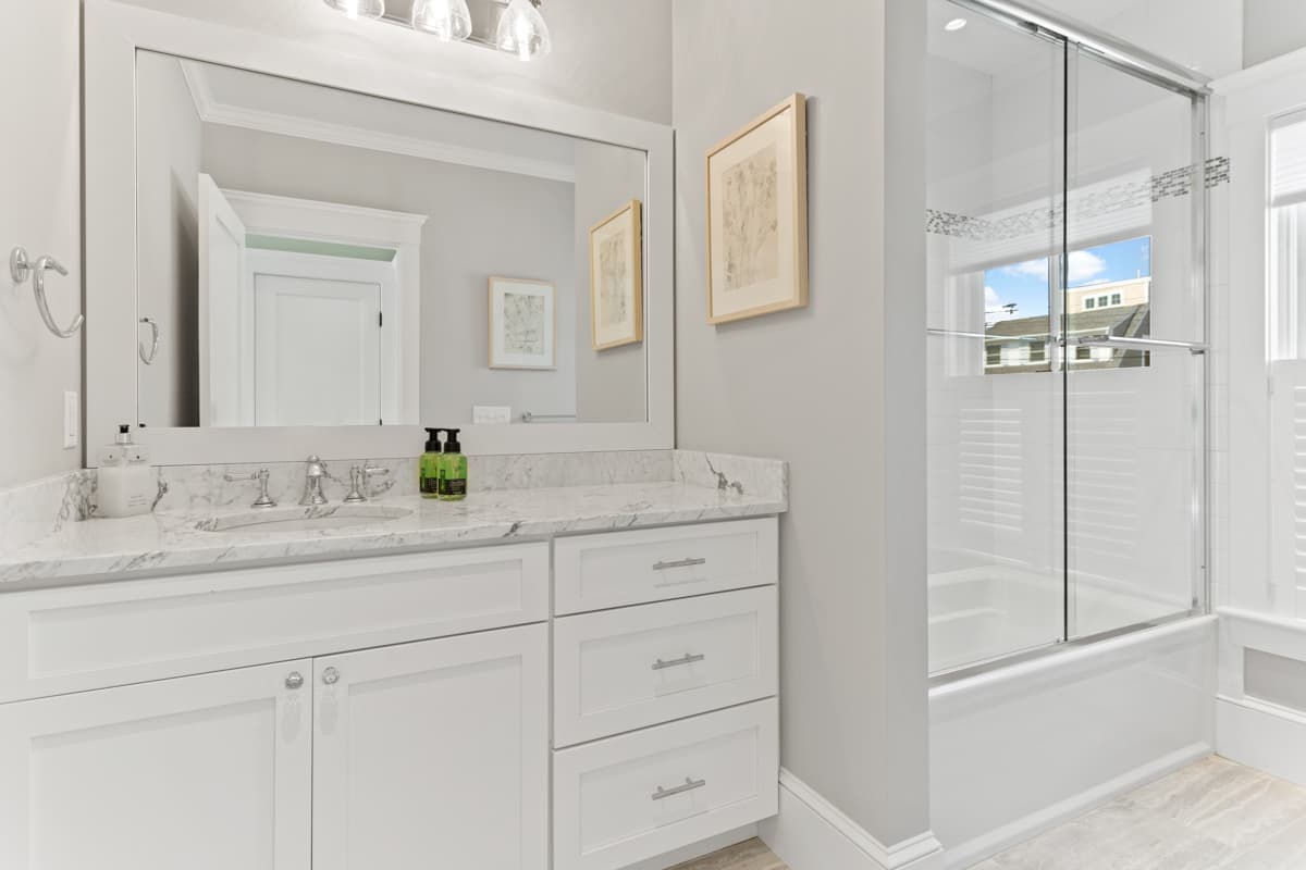 Shore Daze - Image 19