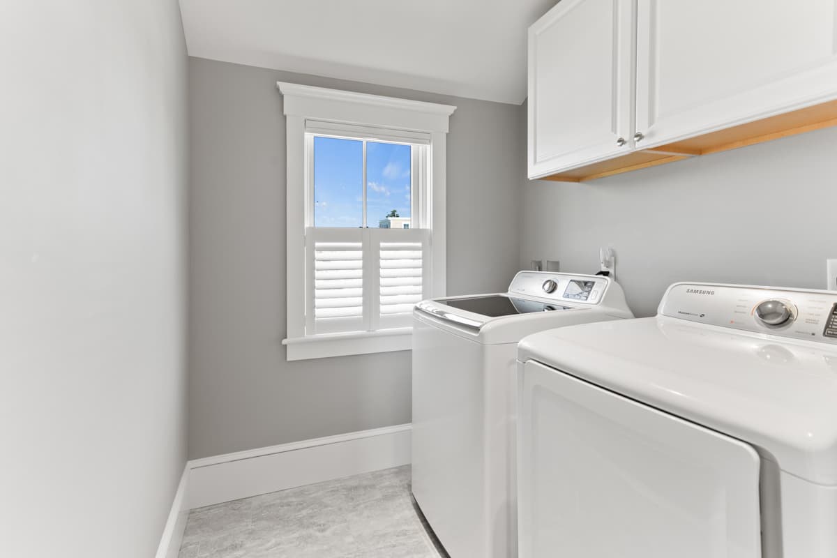 Shore Daze - Image 26