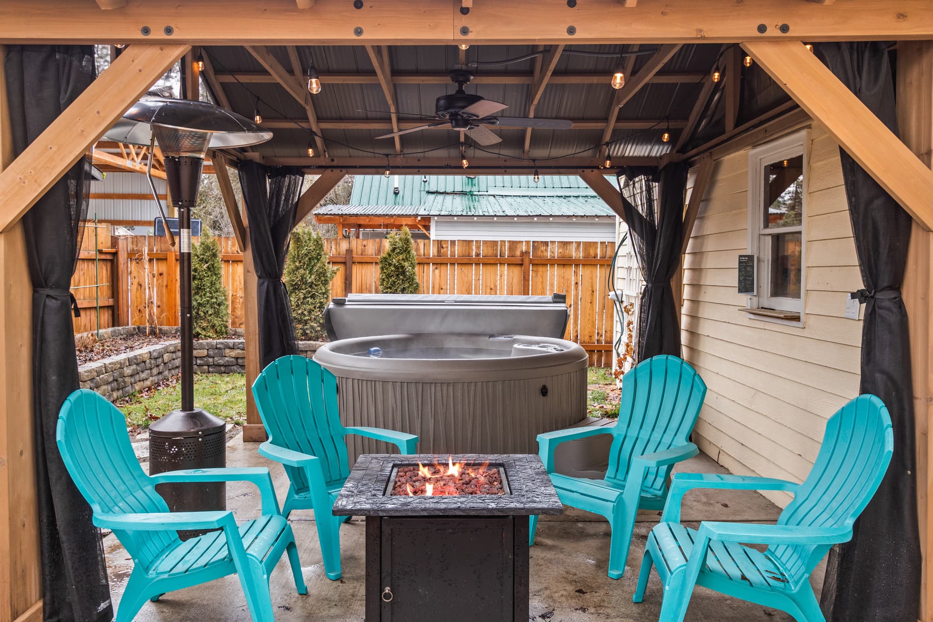 Cottage On The Corner - Image 22