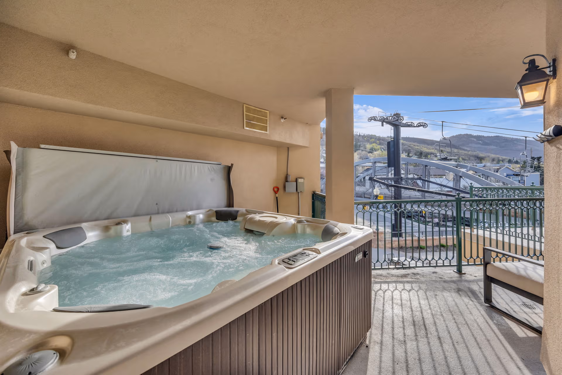 Winterline Lookout - Image 2