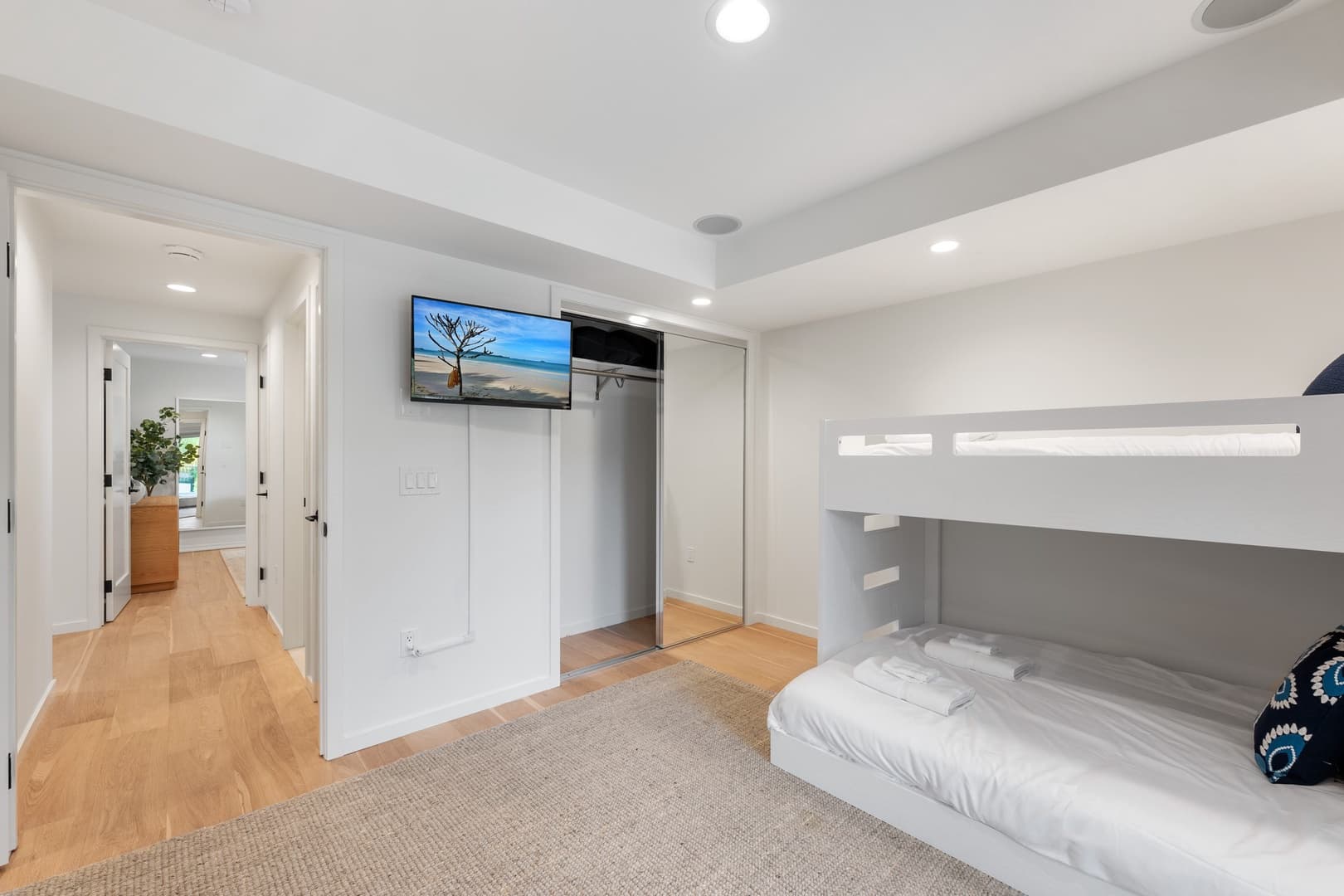 Shoreline Retreat - Image 20