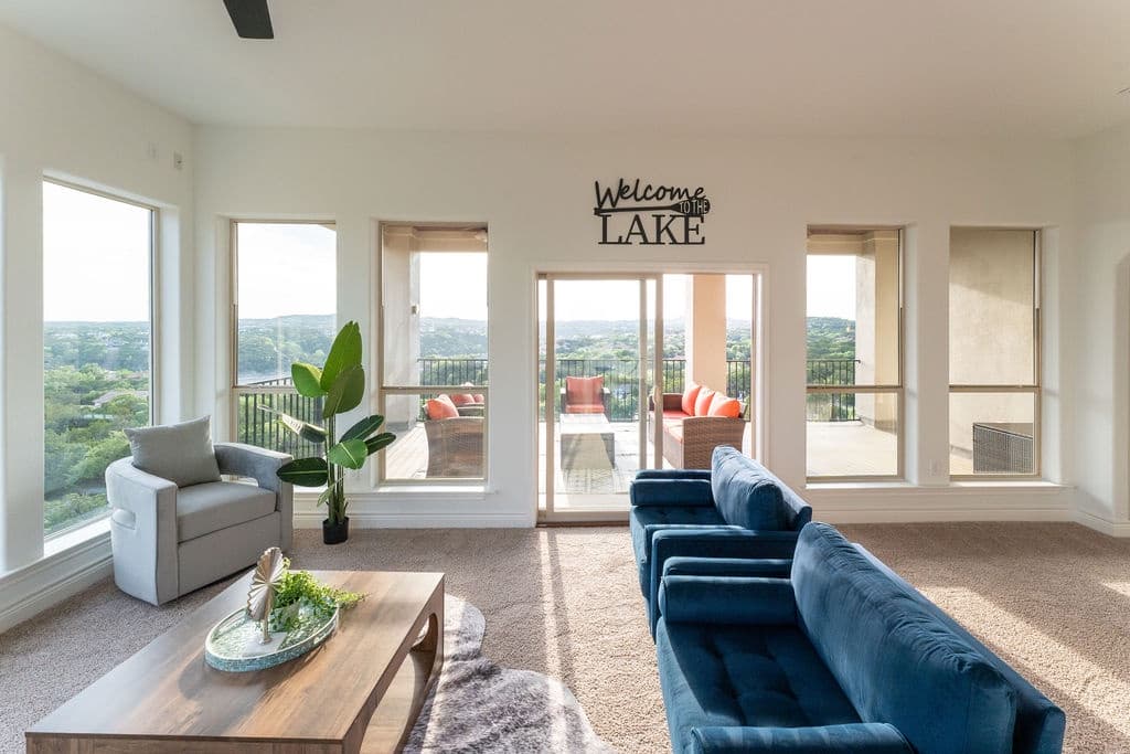 Taking in the View House - Image 18