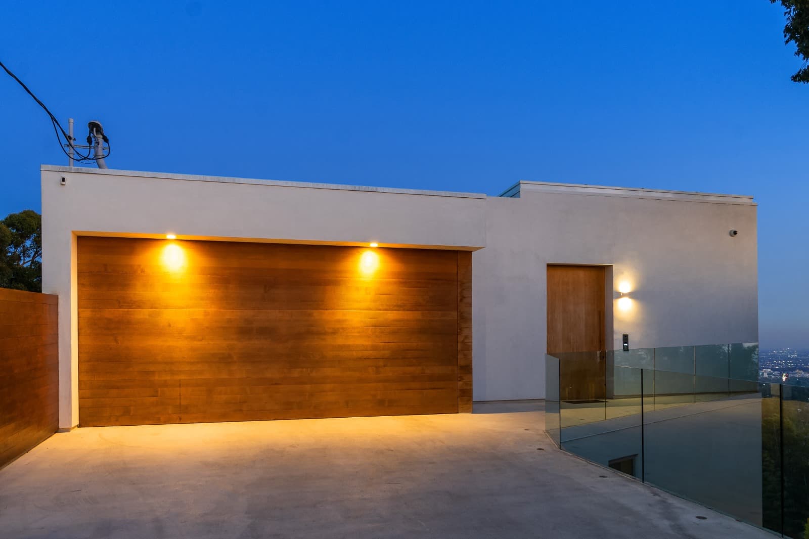 Beverly Grove - Image 35