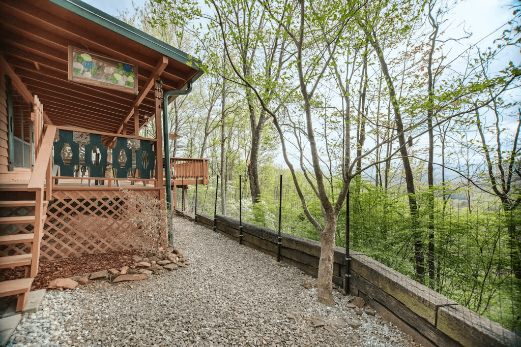 Black Bear Cabin - Image 29