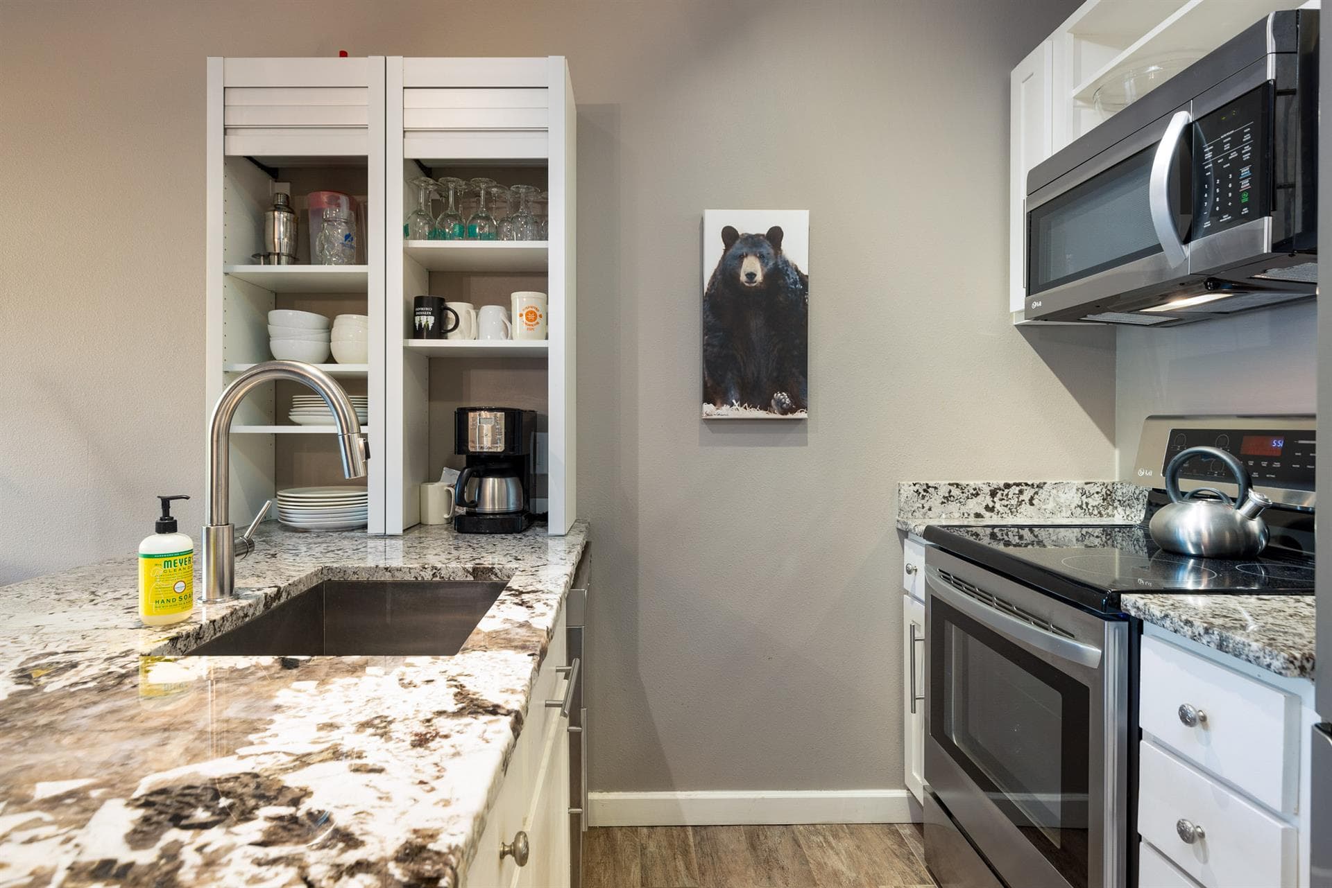 Bear Residence - Image 8