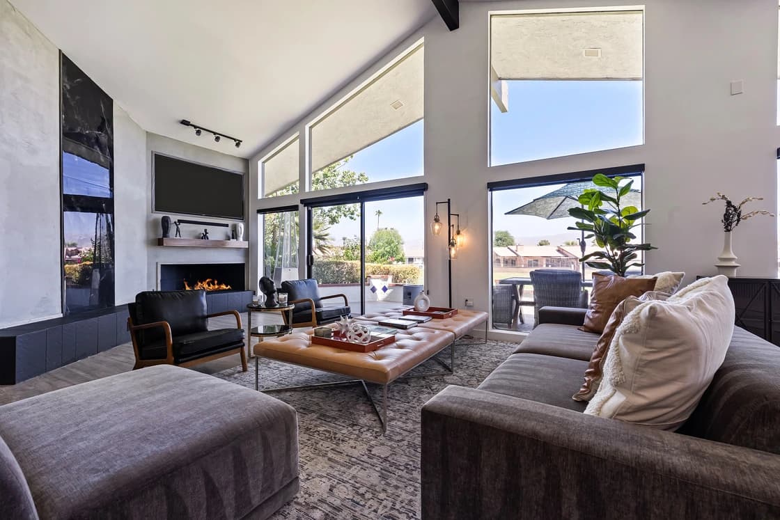 Edgy House - Image 2