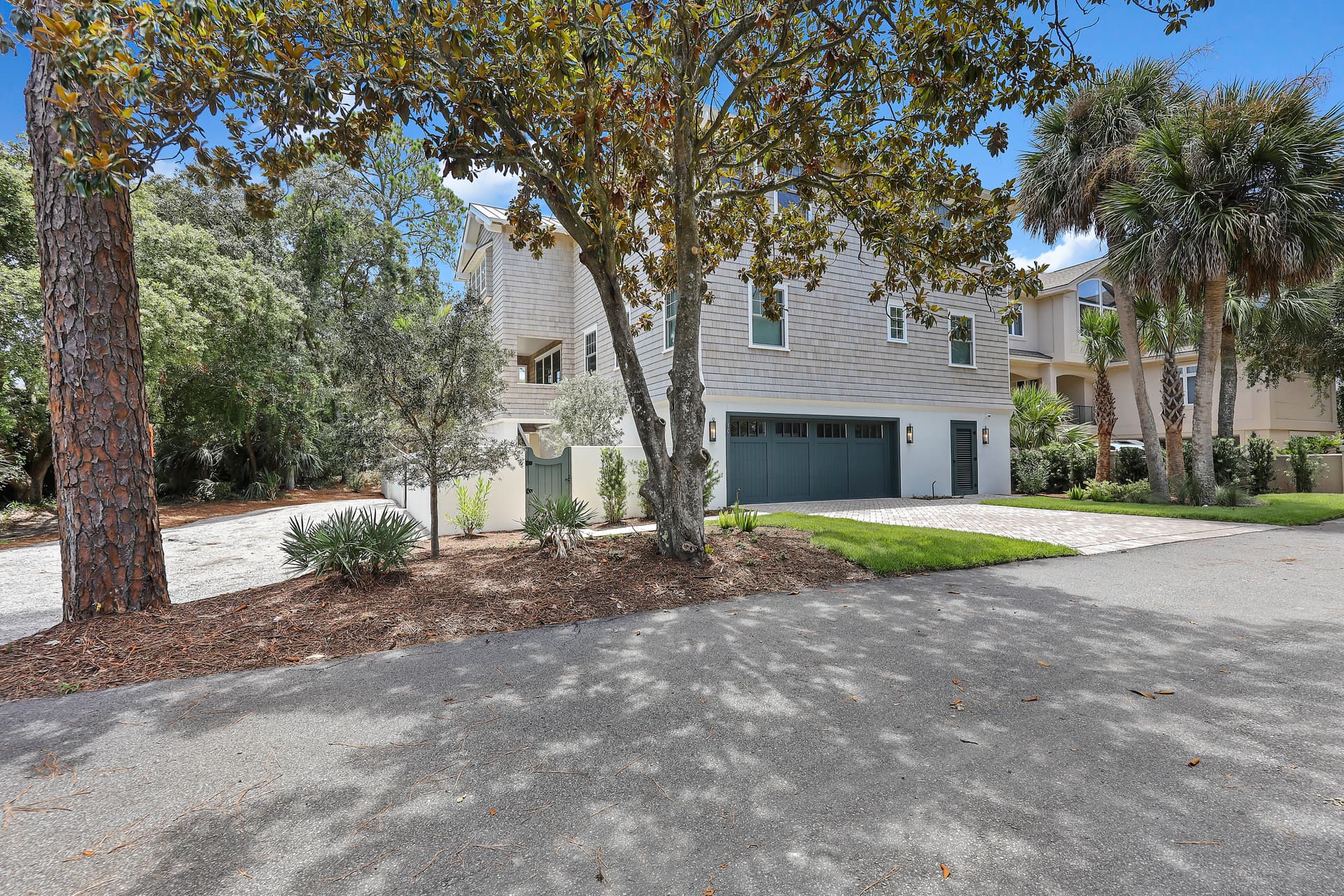 Cassina Sands - Image 3