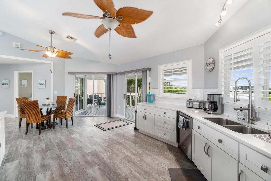 Bayside Retreat - Image 5