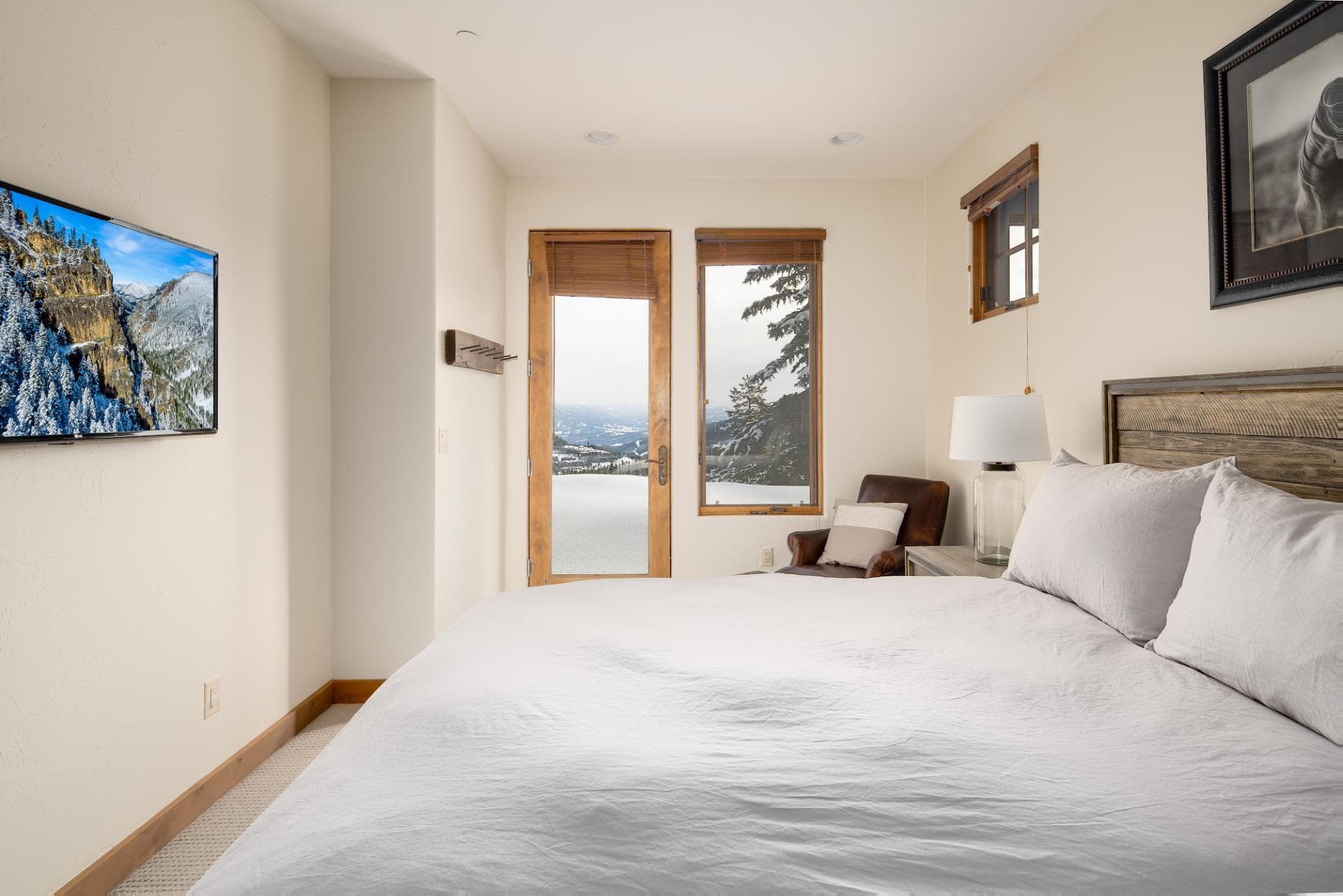 Big View Luxury Suite - Image 18