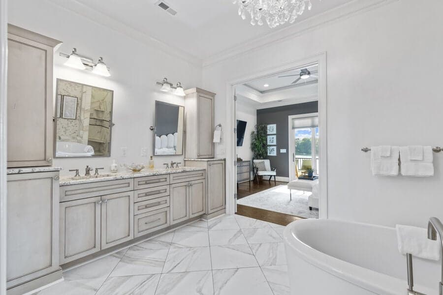 Mallard Vestige - Image 29