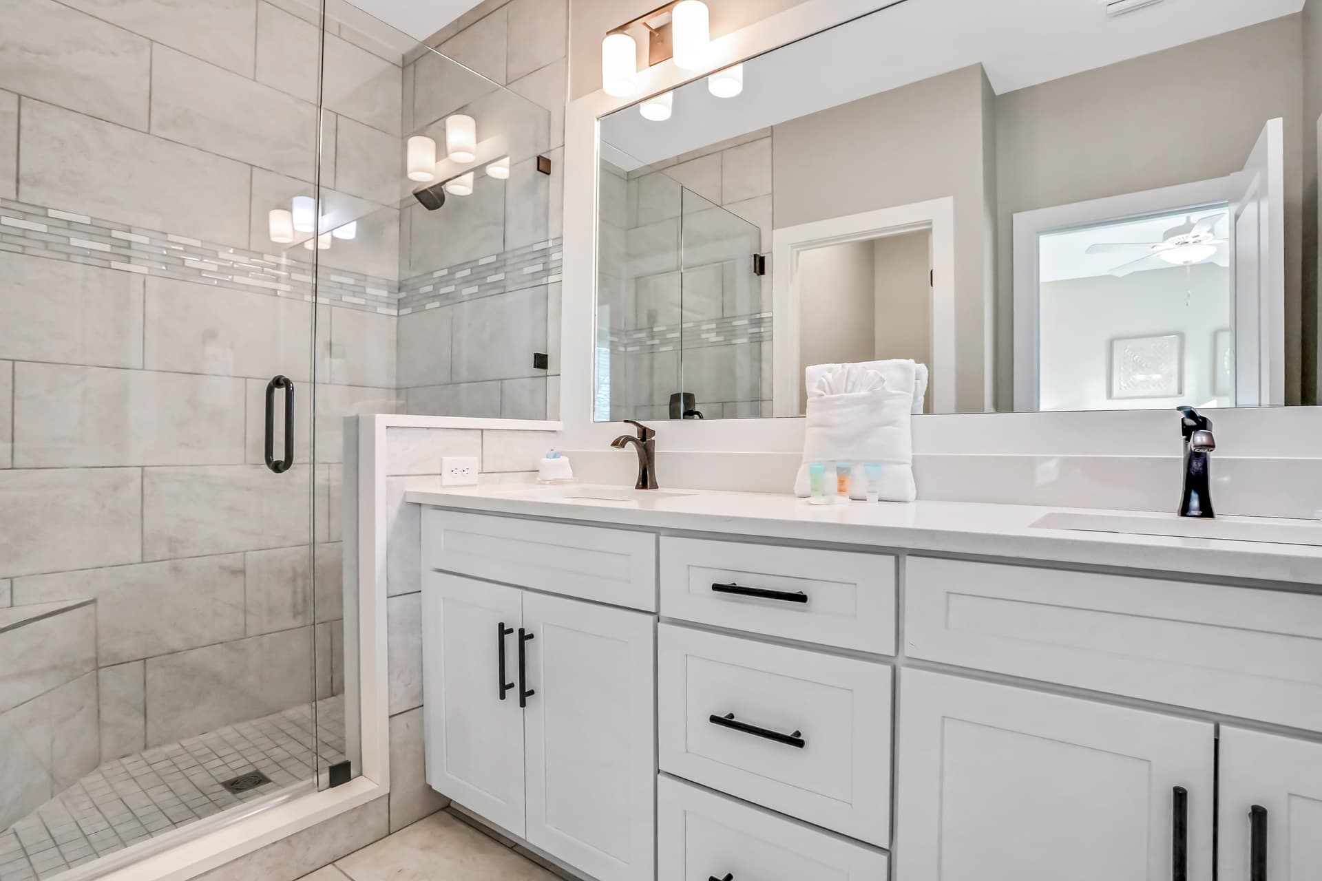 Come Sail Away House - Image 16