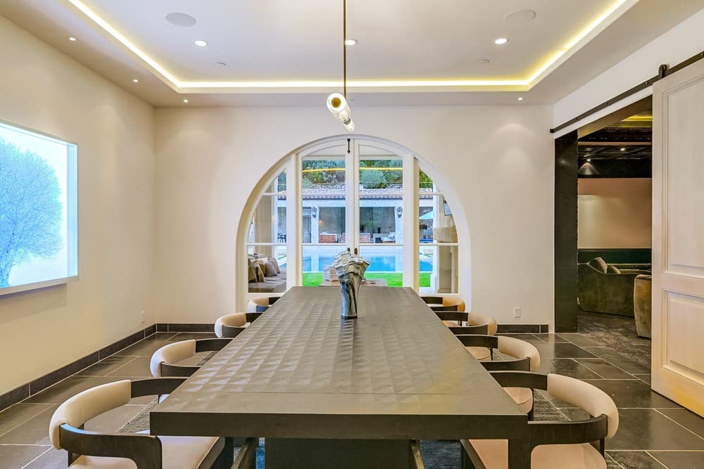 Chateau Serra Malibu - Image 10