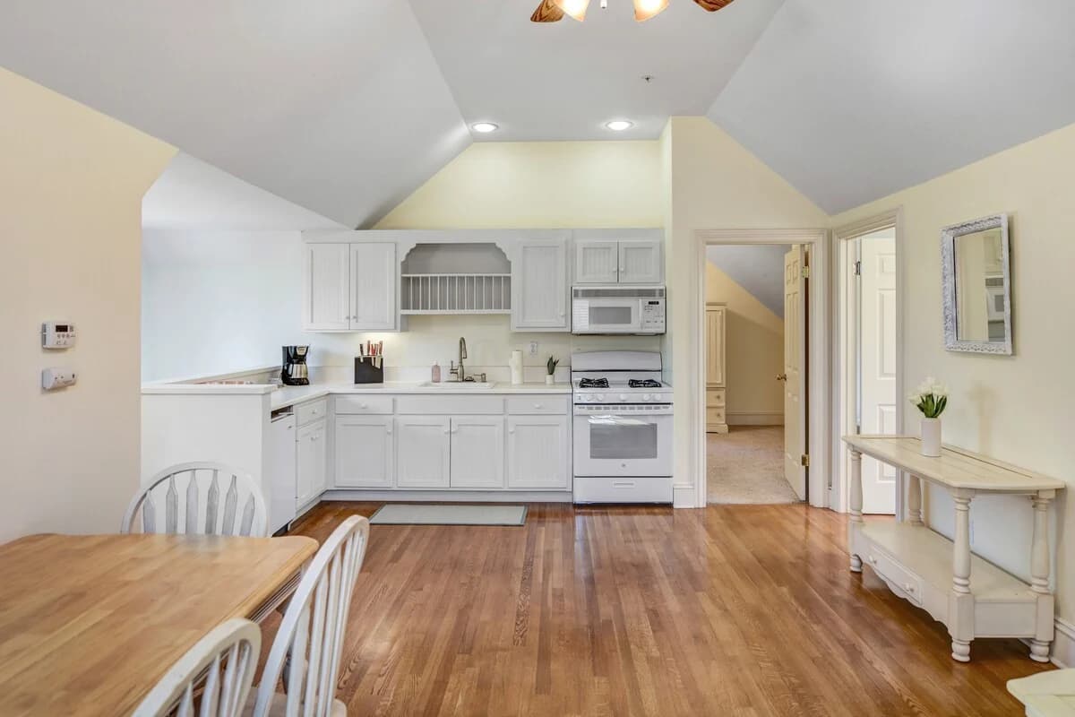 Armstrong Estate - Image 41