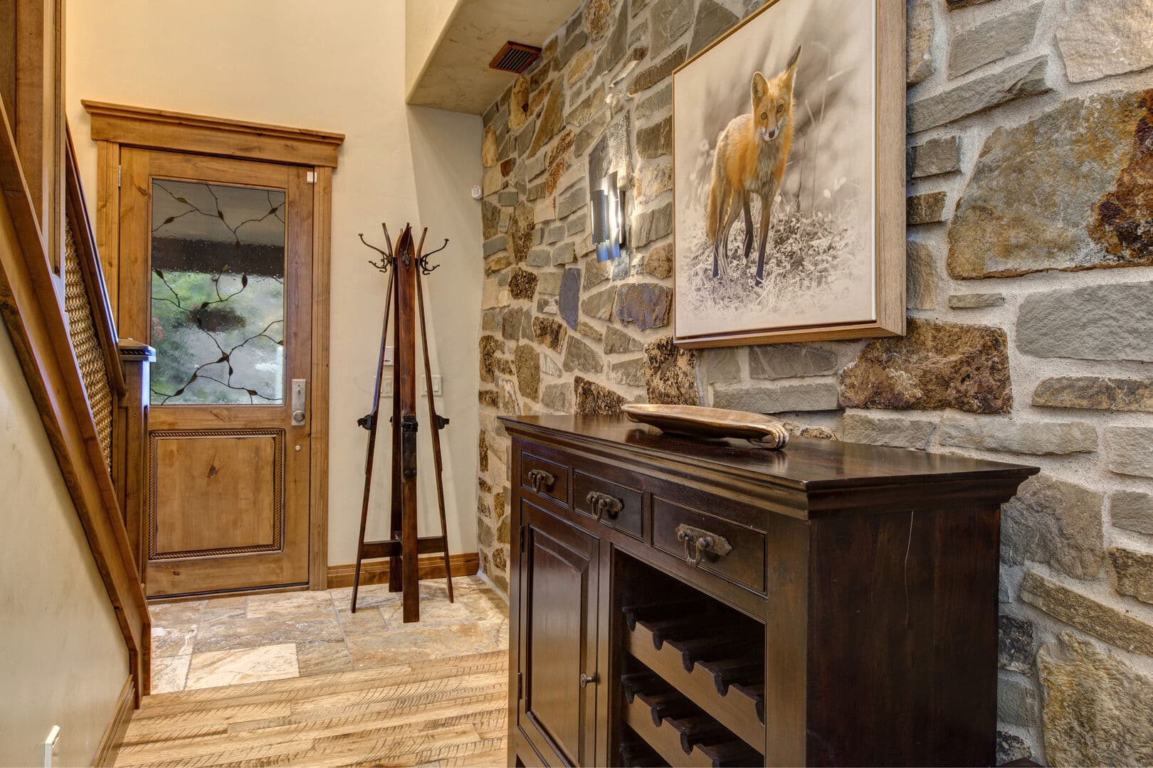 Daly Canyon House - Image 25