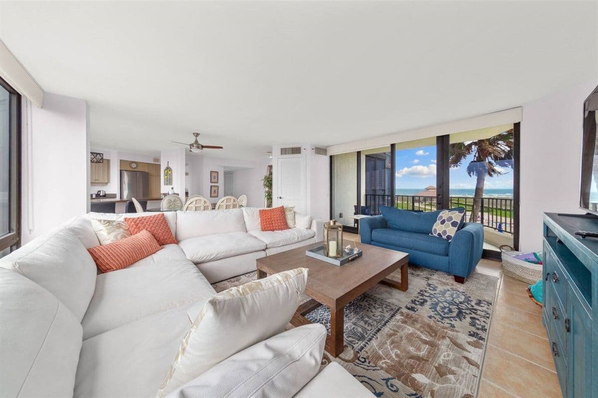 Bridgepoint Residence - Image 2