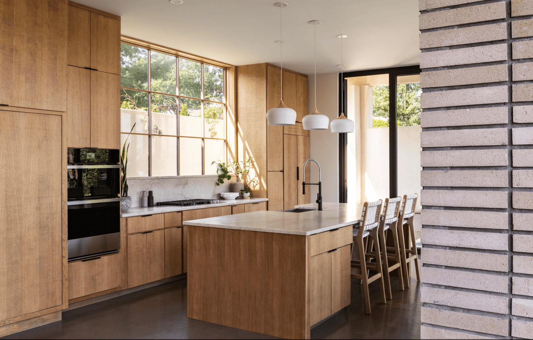 Nashville Lakeside Modern - Image 59