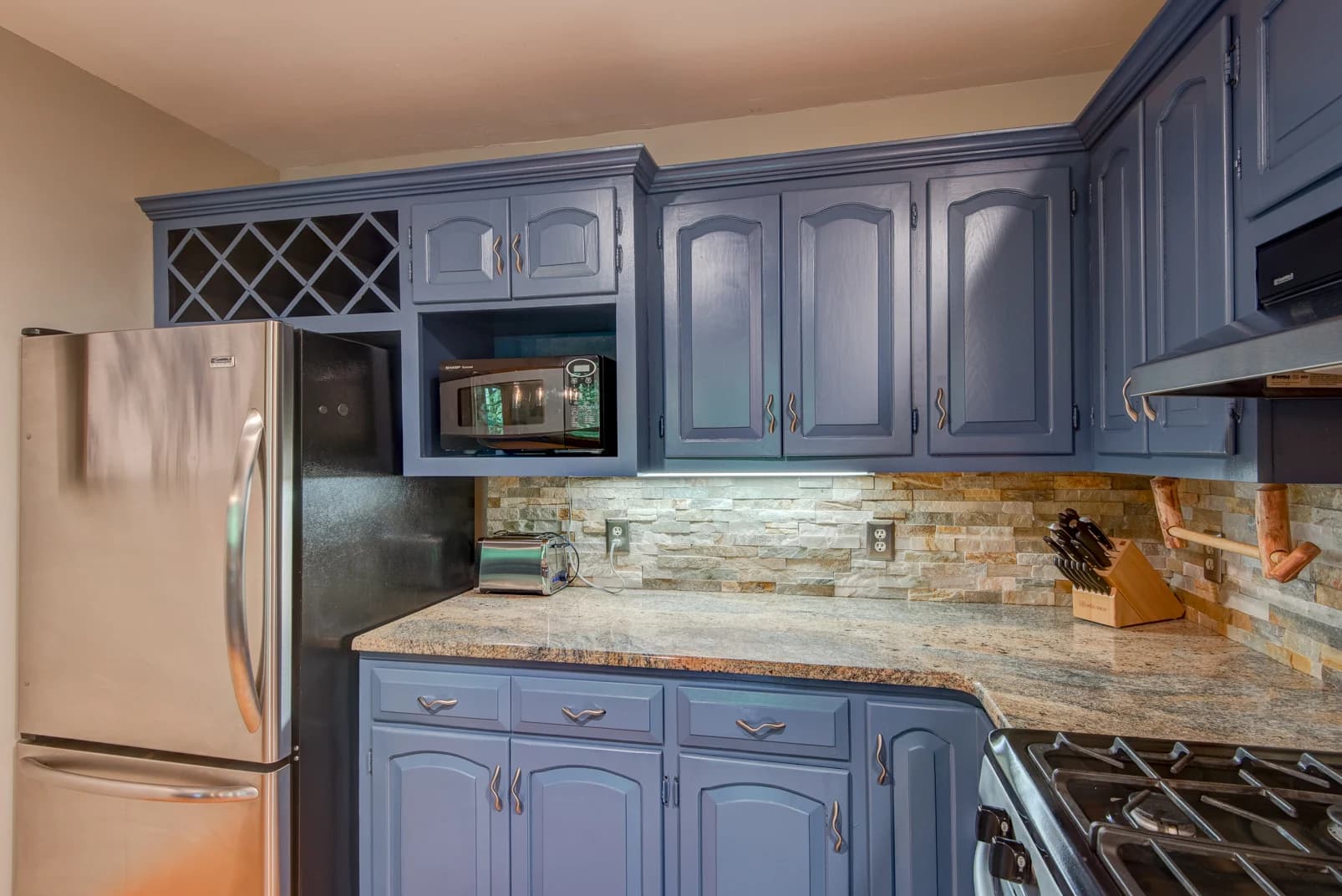 Paws a While - Image 17