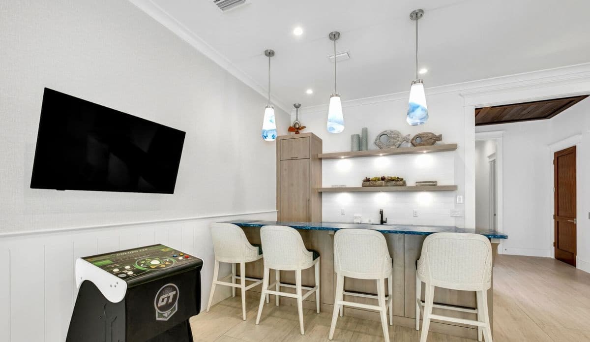 Sapphire Shores - Image 22